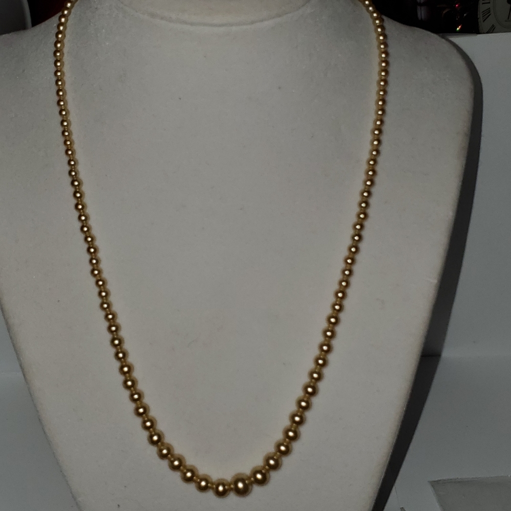Vintage Faux PEARL Necklace 18" long